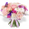 Калейдоскоп - букет с розовыми кустовыми розами и гвоздикой 3